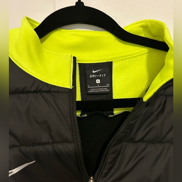 Nike dri-fit winter running top - Picture 2 of 5